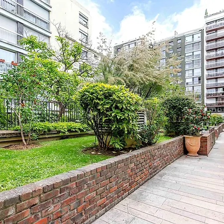 Bright With Balcony - 2 Min Walk To Metro Parigi